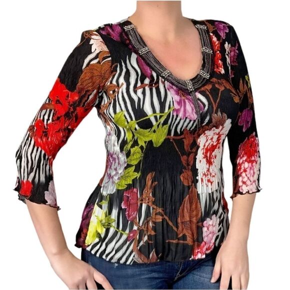 Alberto Makali Tops - Alberto Makali floral pleated Chain Detail Shirt